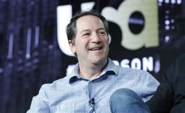 Aaron Korsh Biography, Age, Height, Wife, Net Worth, Family ·