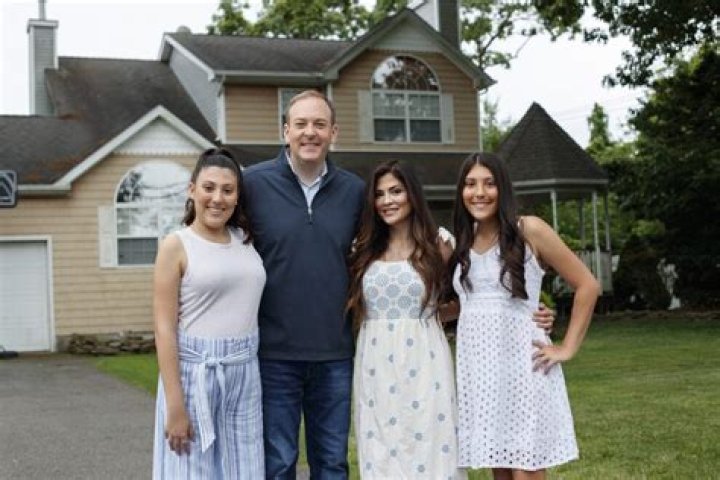 Alfredo Olivas Bio, Wiki, Age, Height, Wife, Music, Songs, and Net Worth ·