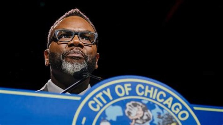 Chicago Mayor Brandon Johnson trolled after calling for repara |