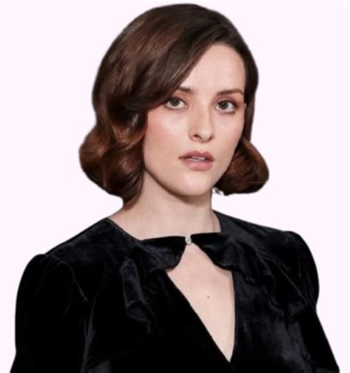 Polly Bond Biography, Age, Height, Husband, Net Worth, Family |